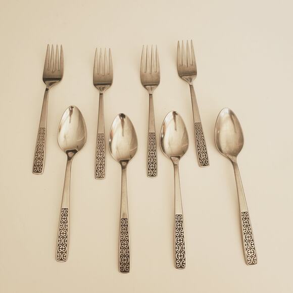 International Silver SERENATA Stainless Flatware 8 Pieces - Picture 1 of 11